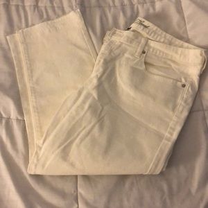 Mid rise boyfriend cropped white jeans 👗